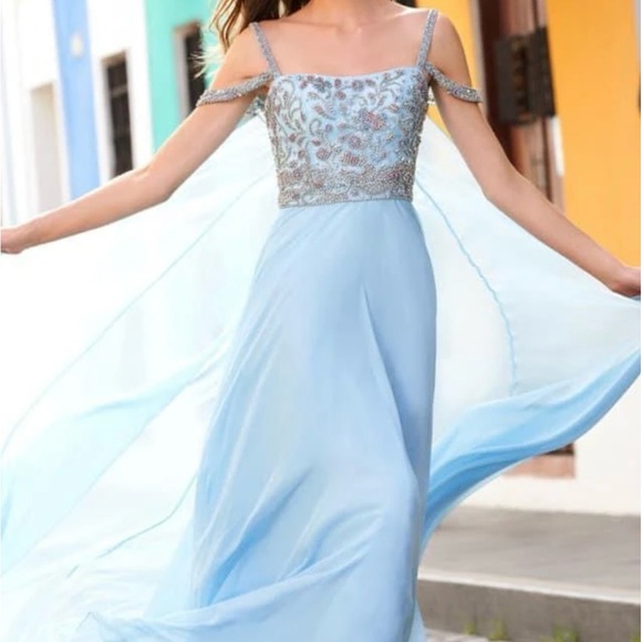 Emerald Green Sherri Hill with Embellished Bodice and cape size 2 NWOT - Picture 1 of 11